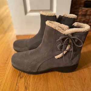 NWOT Clark’s Women’s Suede Booties